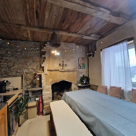 'гнездото', 'the Nest', Rhodope Mountains, Banite Nyaraló Visnevo