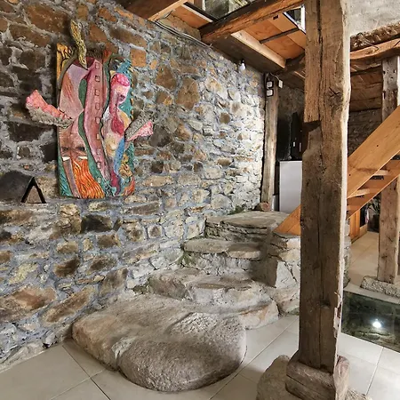 Nyaraló 'гнездото', 'the Nest', Rhodope Mountains, Banite Visnevo